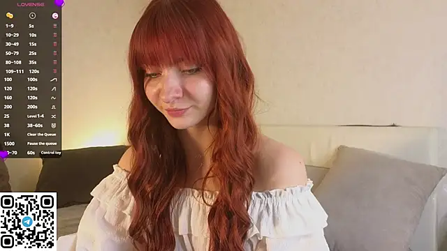VelvetZephra online show from June 18, 2026, 3:05 pm
