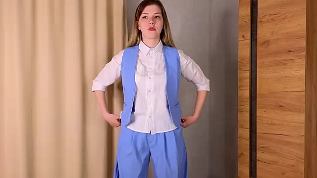 Snapshot of LumiaSolstice chatting on March 16, 2026, 6:12 pm LumiaSolstice online show from March 16, 2026, 6:12 pm