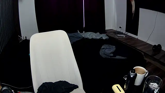 Nicole Pars online show from February 28, 2026, 7:09 am