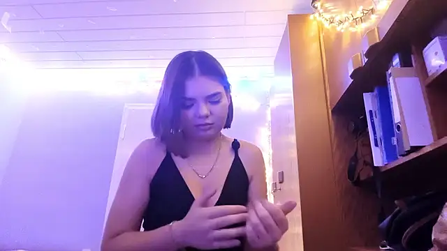 Mona Slearys online show from January 5, 2026, 11:52 pm