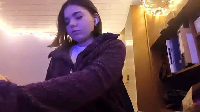 Mona Slearys online show from January 13, 2026, 11:10 pm