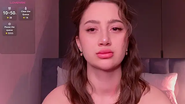 Snapshot of LucieBliss chatting on February 20, 2026, 5:57 pm LucieBliss online show from February 20, 2026, 5:57 pm