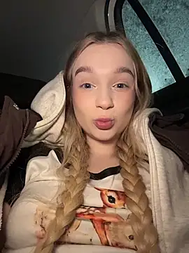 -teenytiny- online show from February 5, 2026, 4:55 pm