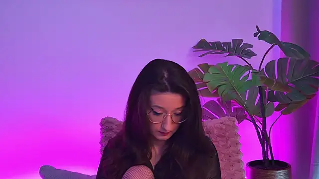 TheaMalekoo online show from March 26, 2026, 7:47 am