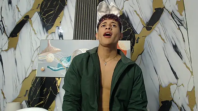 Snapshot of YOUNG_GUYS1 chatting on February 17, 2026, 1:35 am YOUNG GUYS1 online show from February 17, 2026, 1:35 am