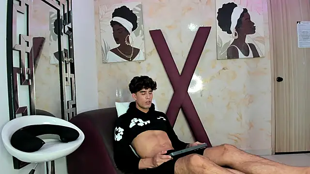 Snapshot of YOUNG_GUYS1 chatting on April 11, 2026, 7:45 am YOUNG GUYS1 online show from April 11, 2026, 7:45 am