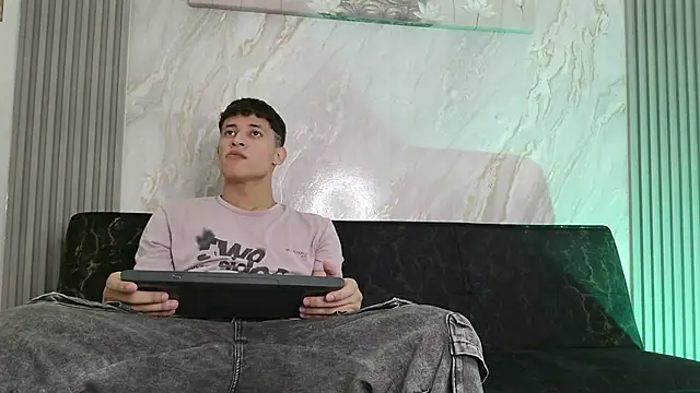 YOUNG GUYS1 online show from May 27, 2026, 7:16 am