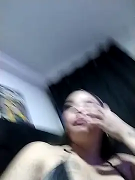 Snapshot of liliymike19 chatting on February 8, 2026, 1:09 am liliymike19 online show from February 8, 2026, 1:09 am