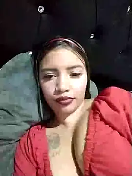 Snapshot of liliymike19 chatting on February 11, 2026, 2:49 am liliymike19 online show from February 11, 2026, 2:49 am