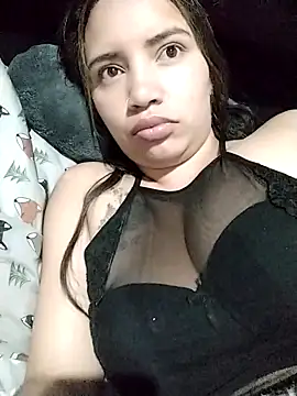 Snapshot of liliymike19 chatting on February 17, 2026, 3:36 am liliymike19 online show from February 17, 2026, 3:36 am