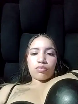 Snapshot of liliymike19 chatting on February 18, 2026, 1:56 am liliymike19 online show from February 18, 2026, 1:56 am