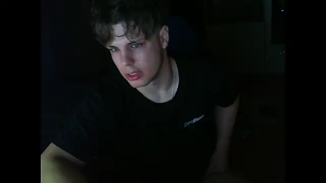 GymGuy0505 online show from January 11, 2026, 10:15 pm