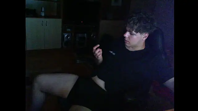 GymGuy0505 online show from May 25, 2026, 9:43 pm