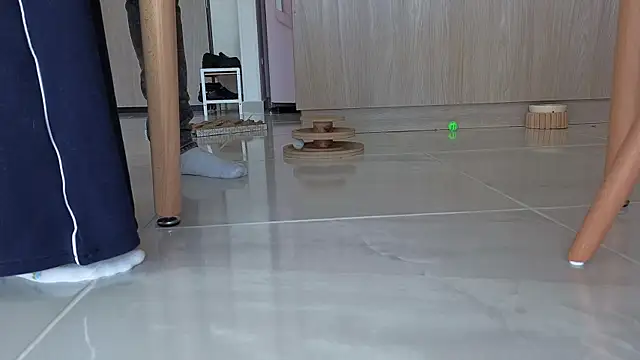 Feetbeth online show from March 29, 2026, 5:46 pm