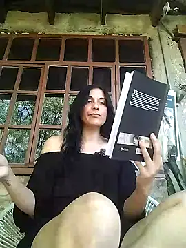 DommeVioleta online show from May 9, 2026, 10:37 pm