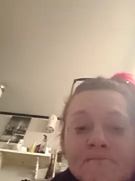 MidnightSeducerxh online show from February 16, 2026, 7:32 pm