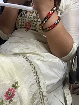 Snapshot of butterflyslay chatting on February 13, 2026, 7:37 am butterflyslay online show from February 13, 2026, 7:37 am