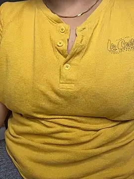 Snapshot of butterflyslay chatting on February 15, 2026, 8:13 am butterflyslay online show from February 15, 2026, 8:13 am