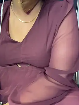 Snapshot of butterflyslay chatting on February 16, 2026, 2:13 pm butterflyslay online show from February 16, 2026, 2:13 pm