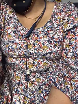 Snapshot of butterflyslay chatting on February 19, 2026, 1:29 pm butterflyslay online show from February 19, 2026, 1:29 pm