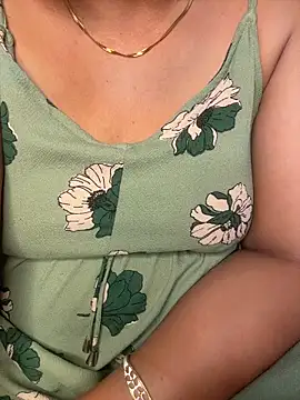 Snapshot of butterflyslay chatting on February 22, 2026, 2:56 am butterflyslay online show from February 22, 2026, 2:56 am