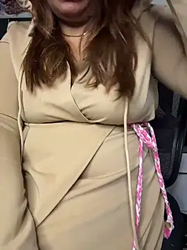 Snapshot of butterflyslay chatting on February 24, 2026, 5:49 am butterflyslay online show from February 24, 2026, 5:49 am