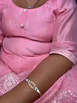 Snapshot of butterflyslay chatting on March 6, 2026, 2:46 pm butterflyslay online show from March 6, 2026, 2:46 pm