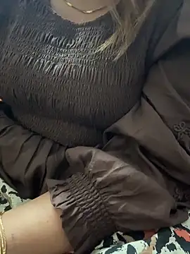 Snapshot of butterflyslay chatting on March 23, 2026, 1:59 pm butterflyslay online show from March 23, 2026, 1:59 pm