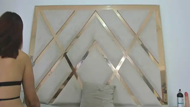 Selenaasm online show from March 26, 2026, 8:58 pm