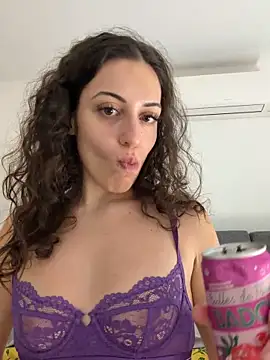 CoquineCharmeuse online show from May 11, 2026, 1:06 pm