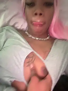 gglloww online show from December 17, 2025, 8:04 pm