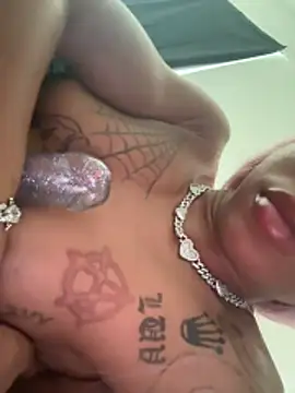 gglloww online show from December 20, 2025, 5:31 pm