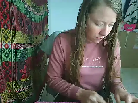 arianna blonde online show from April 16, 2026, 9:15 pm