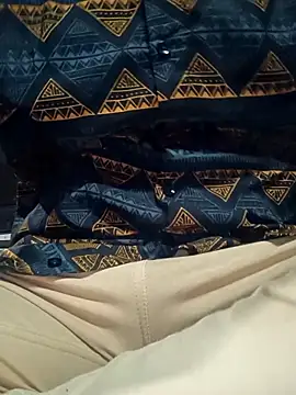 Snapshot of teena-11 chatting on December 17, 2025, 1:22 am teena-11 online show from December 17, 2025, 1:22 am