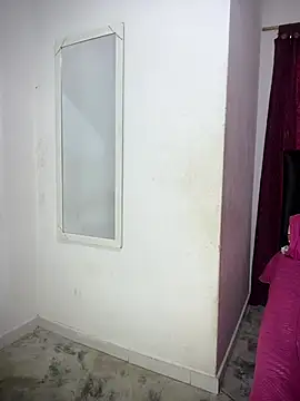 Sophia Moons  online show from February 18, 2026, 4:47 pm