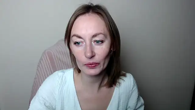 LiaSeass  online show from February 15, 2026, 11:41 am