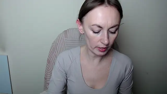 LiaSeass  online show from March 27, 2026, 1:11 pm