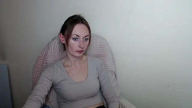 LiaSeass  online show from April 16, 2026, 12:17 pm