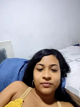 Snapshot of DAFNNEE_HOT chatting on February 4, 2026, 10:58 pm DAFNNEE HOT online show from February 4, 2026, 10:58 pm