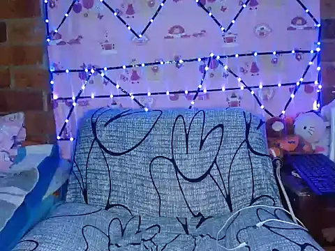 LunaVinxxen online show from February 12, 2026, 4:40 am