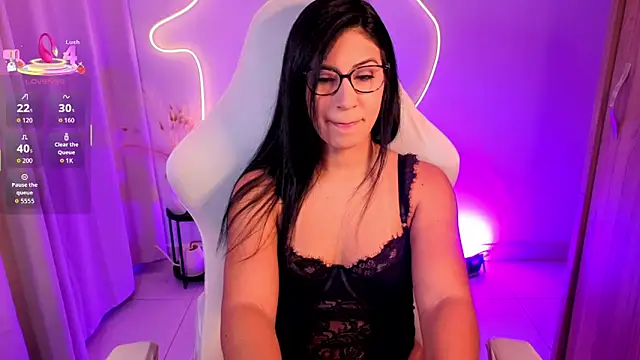 chloebum  online show from April 2, 2026, 10:57 am