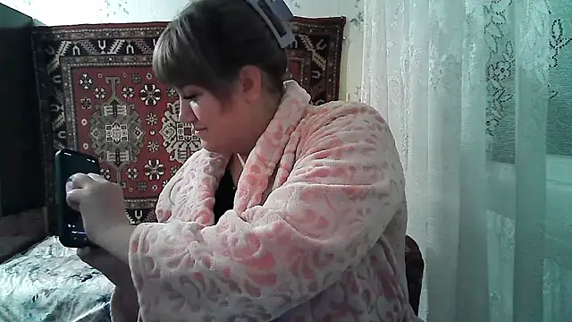 swett girll online show from April 16, 2026, 6:19 pm