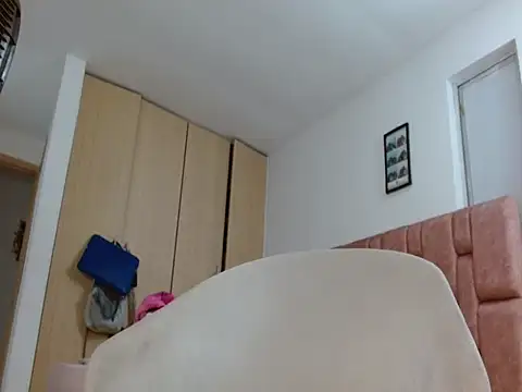 vanessa hot69  online show from February 3, 2026, 6:51 am