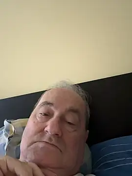 Snapshot of csikar chatting on April 27, 2026, 5:49 am csikar online show from April 27, 2026, 5:49 am