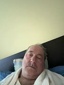 Snapshot of csikar chatting on May 13, 2026, 4:32 am csikar online show from May 13, 2026, 4:32 am