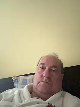 Snapshot of csikar chatting on May 15, 2026, 4:41 am csikar online show from May 15, 2026, 4:41 am