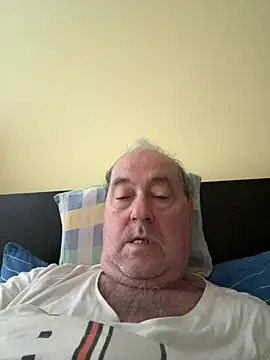 Snapshot of csikar chatting on June 1, 2026, 6:04 am csikar online show from June 1, 2026, 6:04 am