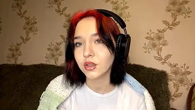 EmilyVeiro online show from January 18, 2026, 5:06 pm