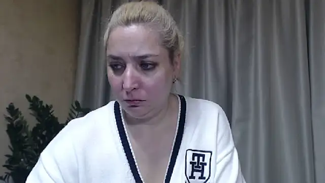 sweetpussy13 online show from November 16, 2025, 7:25 am