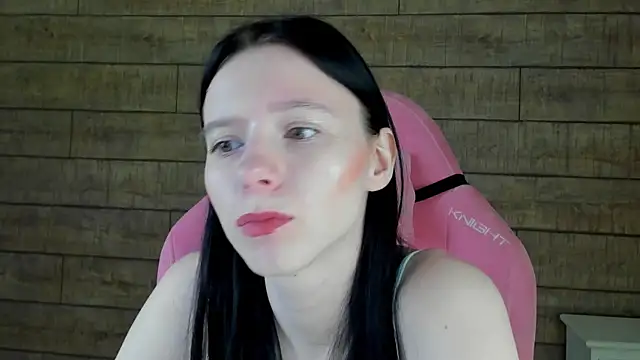 ArinaKubrick online show from April 3, 2026, 4:27 pm